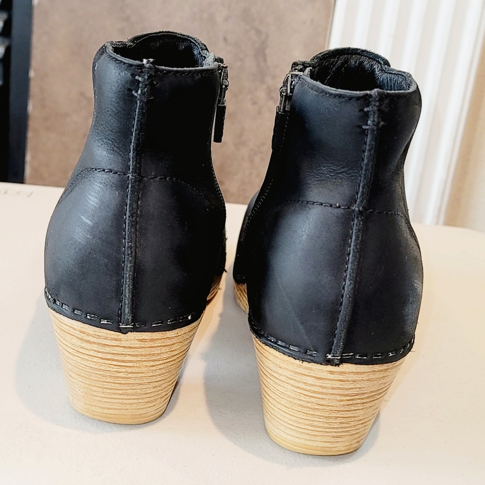 Dansko Black Leather Mules with Tan Wooden Heel - Picture 10 of 14